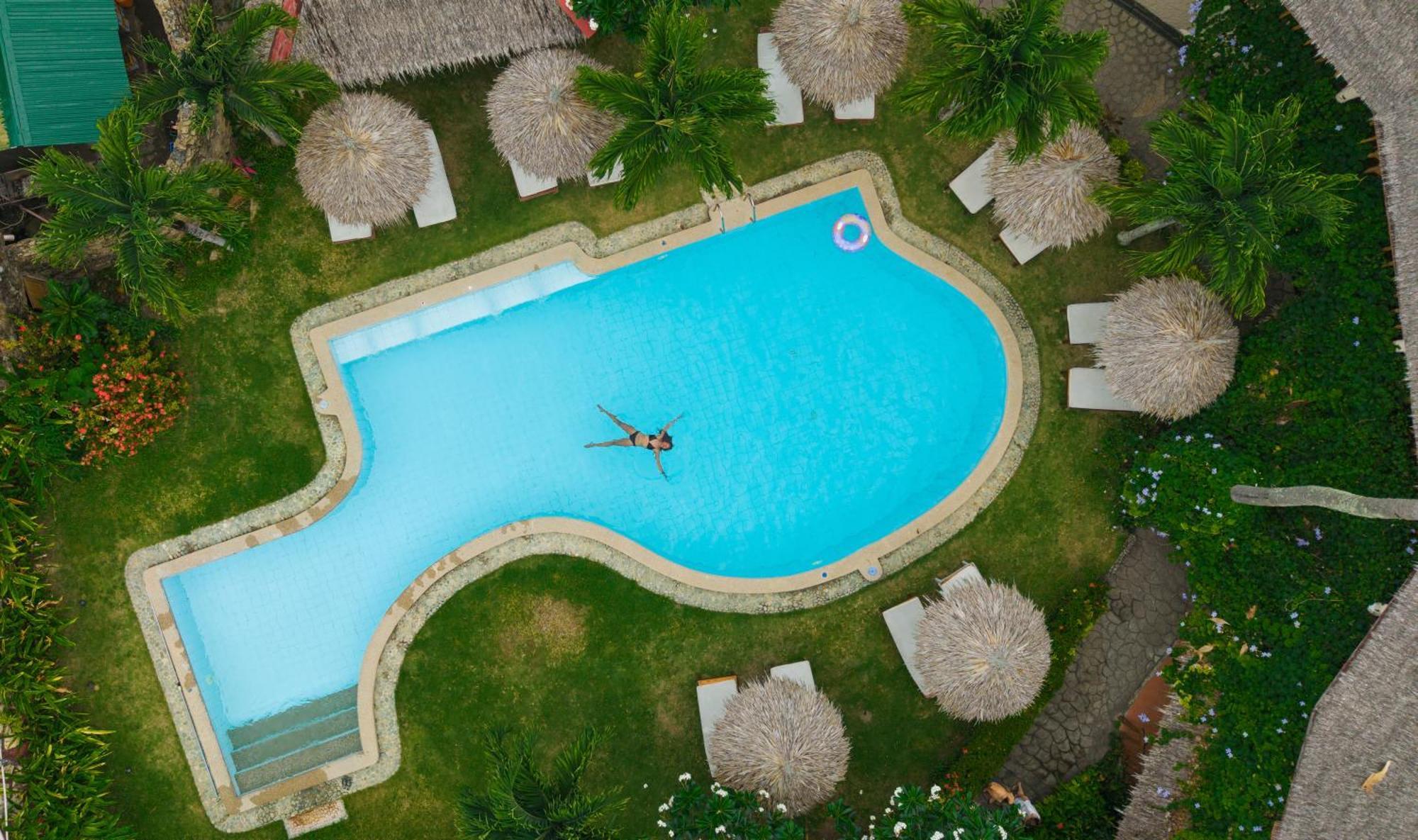 Garden Of Eden Dive Resort بويرتو غاليرا المظهر الخارجي الصورة